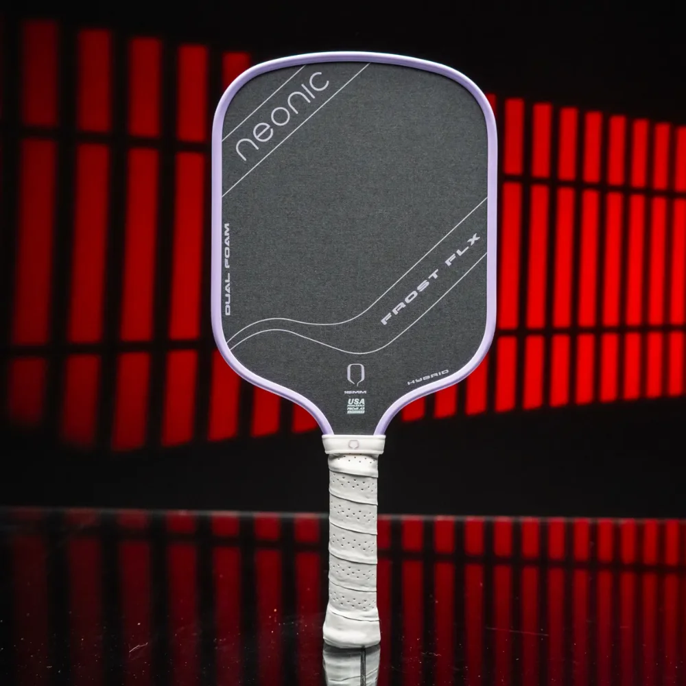 ブレーカーズ 16.5”エコラスティック Neonic Frost FLX 16mm Review | Matt's Pickleball